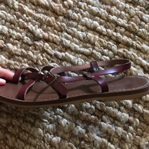 Universal Thread Sandals - Picture 4 of 4